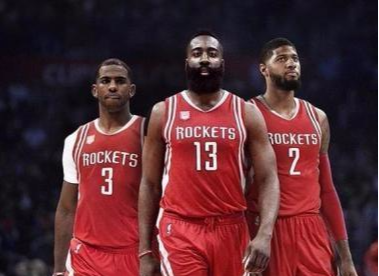 00：10“格斗女王”张伟丽说男友难找，谁知后台“自荐”私信爆炸