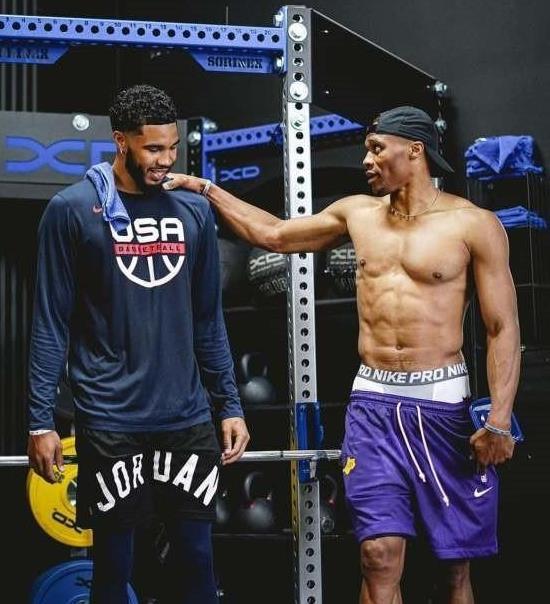 解析堪萨斯皇家队如何利用极致的防守基本功和运动能力再次冲冠