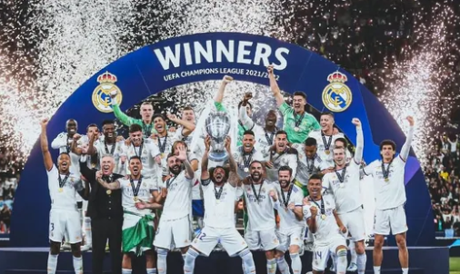 重返福地，赫拉芬贝赫在圣西罗球场两次获欧冠全场最佳球员