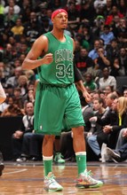 詹皇 东契奇合砍63分 湖人力克纽约人夺8连胜